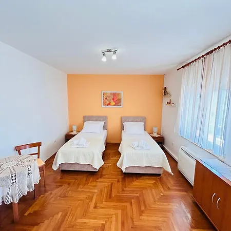 Πανσιόν Seaview - Zf Hvar