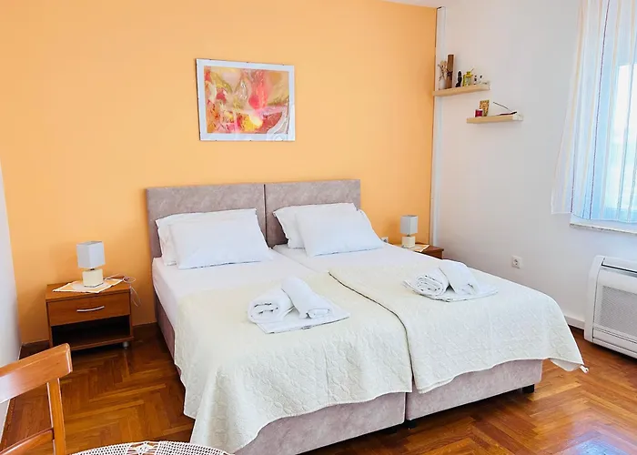 Konukevi Seaview - Zf Hvar 4*