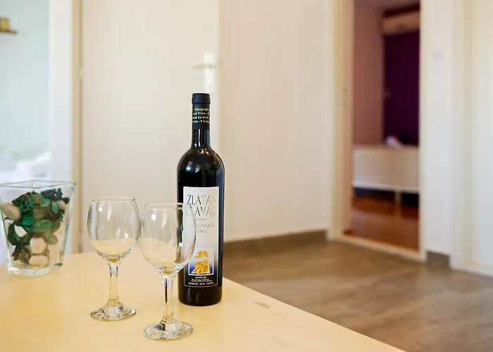 Konukevi Seaview - Zf Hvar 4*